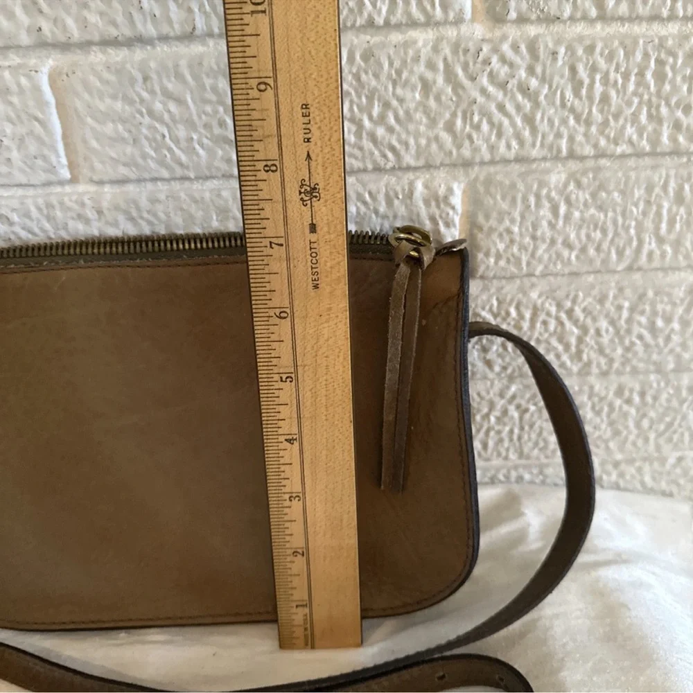 NWOT Madewell MINIMILAST Belt Bag Crossbody Small Leather CAMEL COLOR